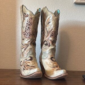 Elegant Embroidered Heeled Boots